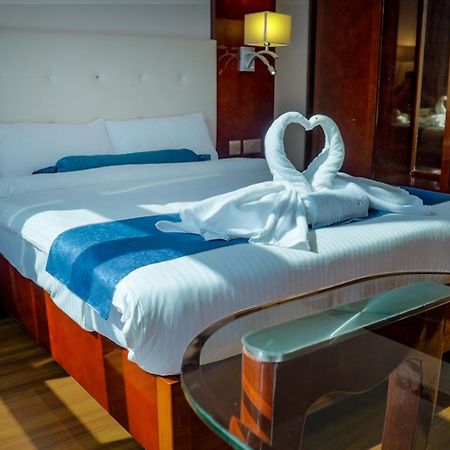 Golden Tulip Headington Hotel Maszkat Kültér fotó
